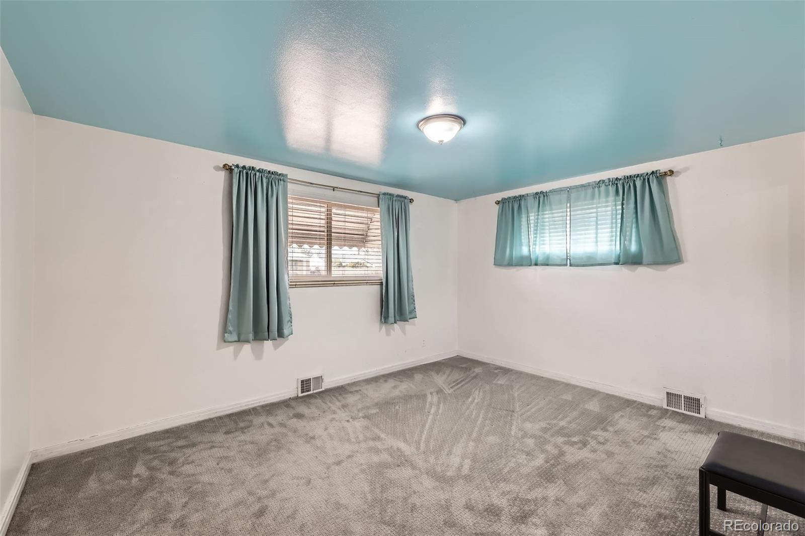 MLS Image #8 for 1328 s zuni street,denver, Colorado