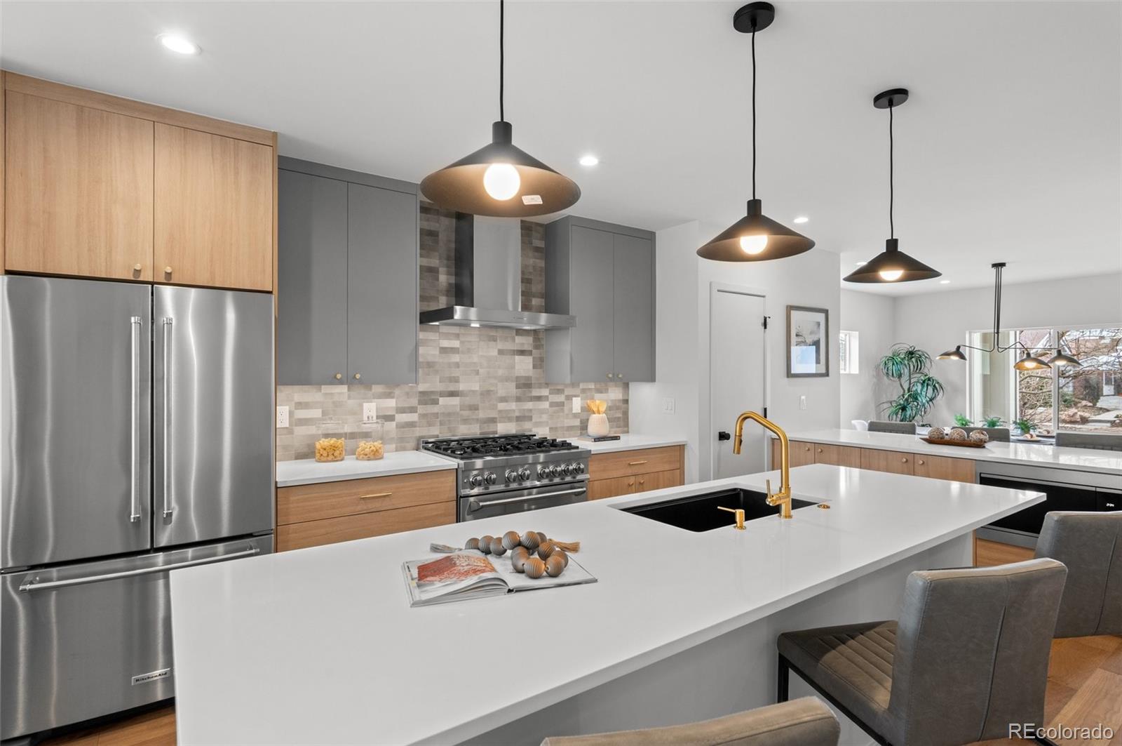 MLS Image #13 for 2538 s acoma street,denver, Colorado