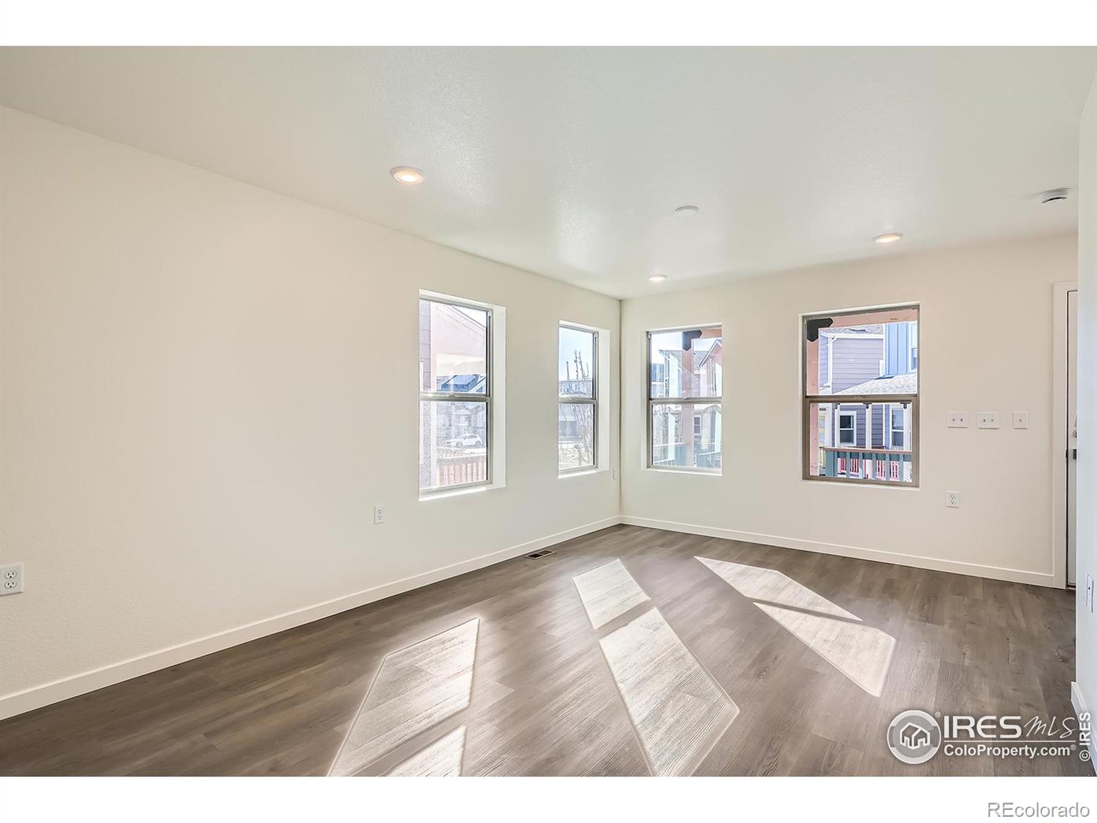 MLS Image #12 for 10331 e 62nd place,denver, Colorado