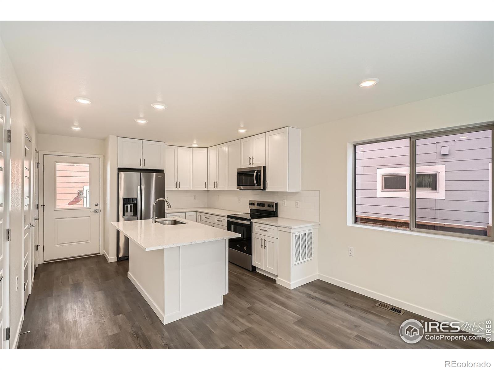MLS Image #15 for 10331 e 62nd place,denver, Colorado