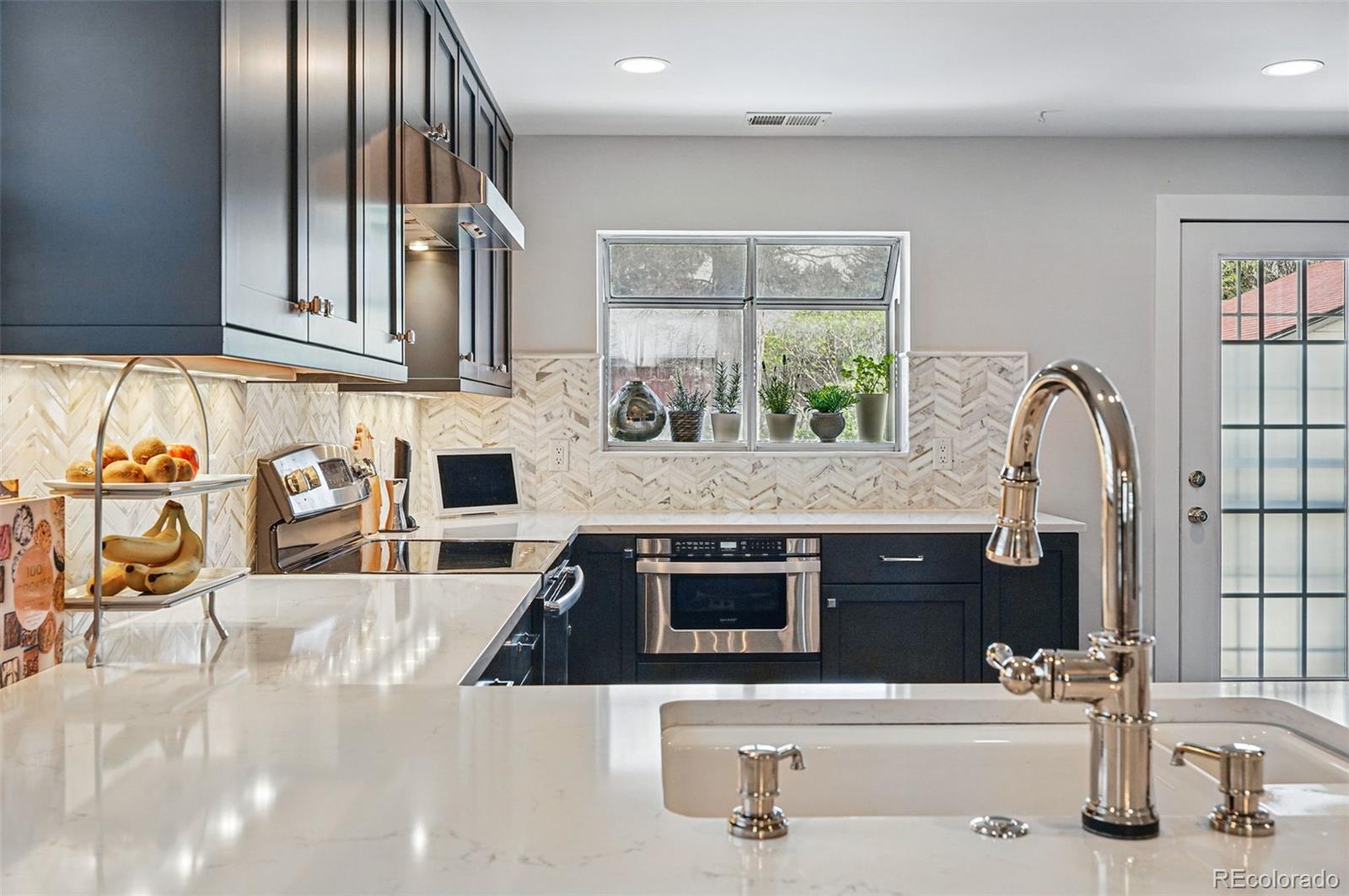 CMA Image for 796  Ivanhoe Street,Denver, Colorado