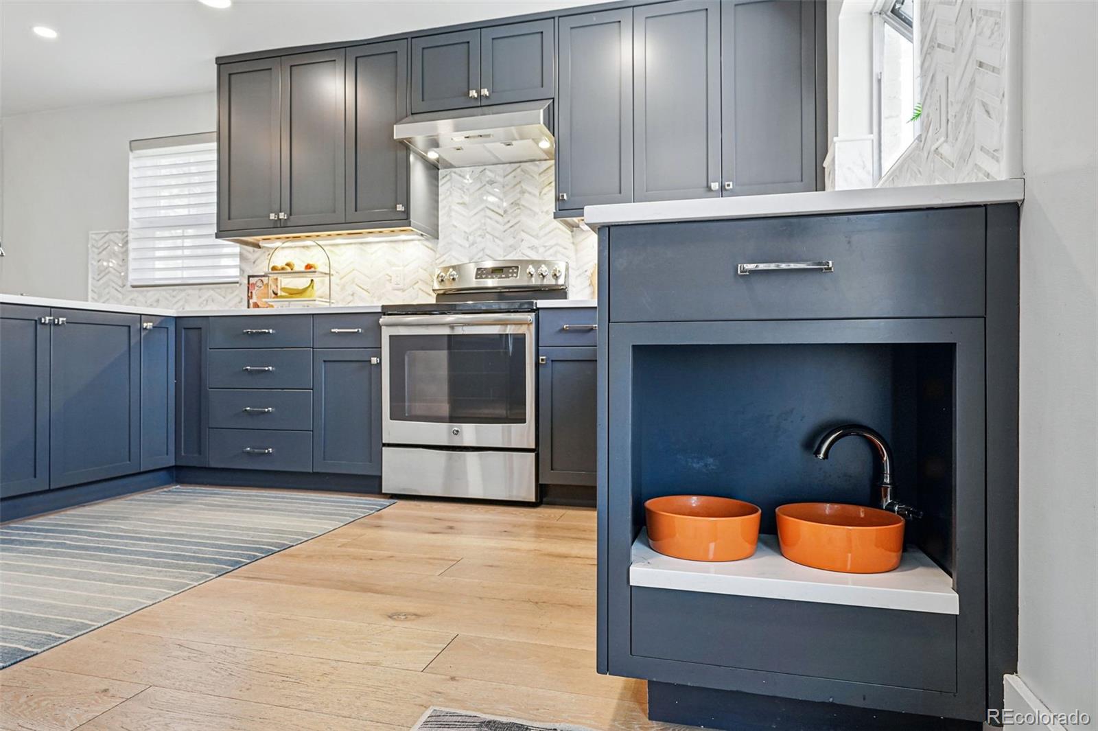 MLS Image #14 for 796  ivanhoe street,denver, Colorado