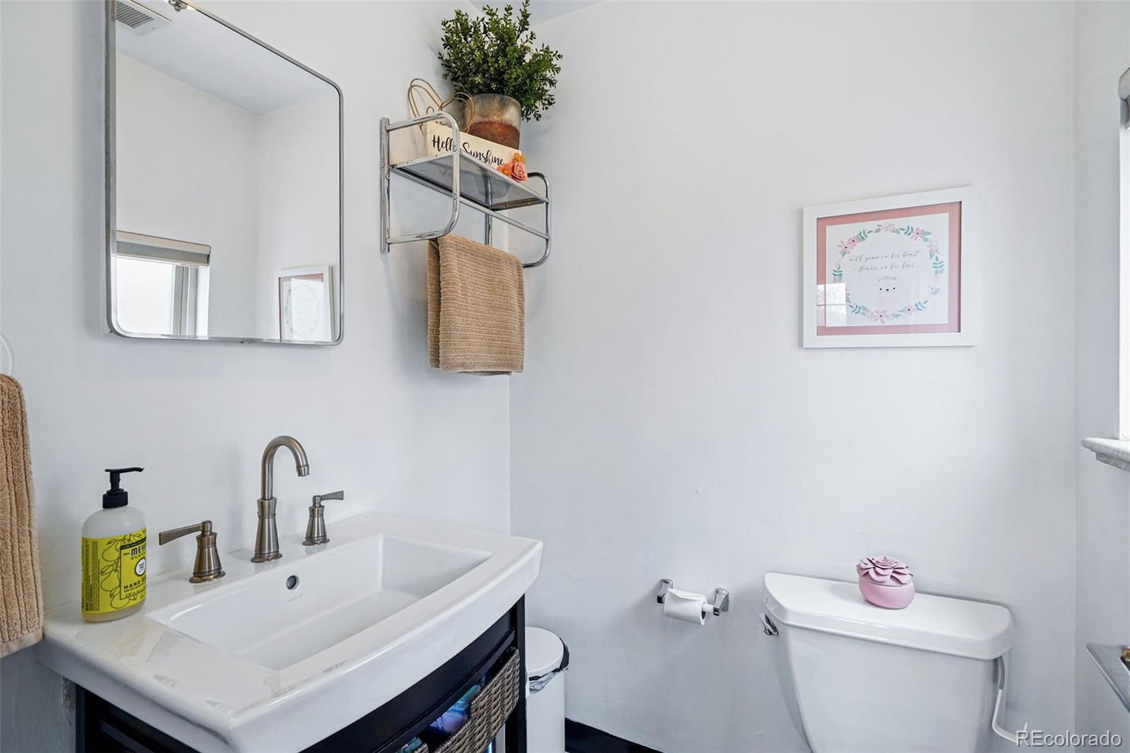 MLS Image #29 for 796  ivanhoe street,denver, Colorado
