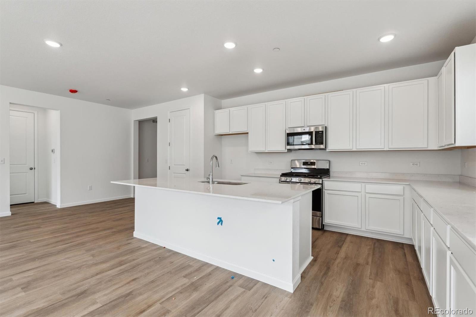 MLS Image #10 for 9072  telluride court,commerce city, Colorado