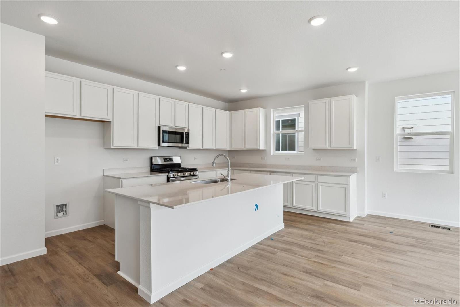 MLS Image #12 for 9072  telluride court,commerce city, Colorado