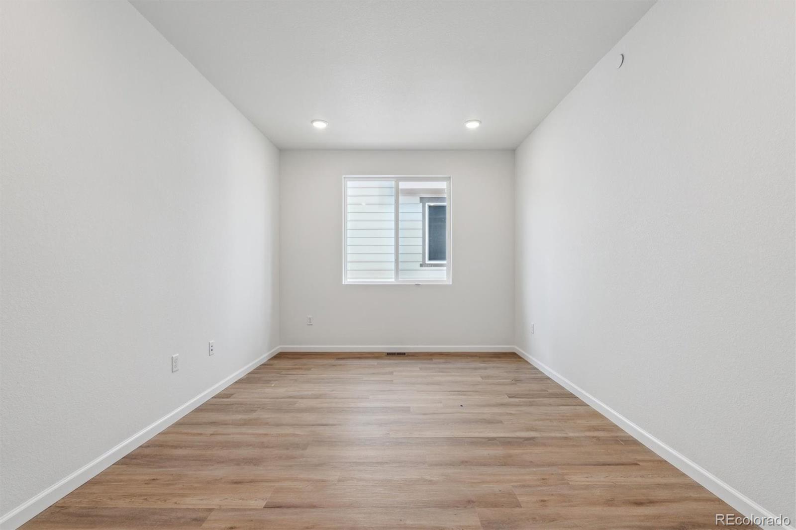 MLS Image #4 for 9072  telluride court,commerce city, Colorado