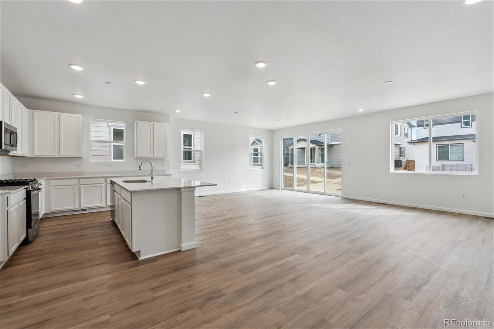 MLS Image #6 for 9072  telluride court,commerce city, Colorado