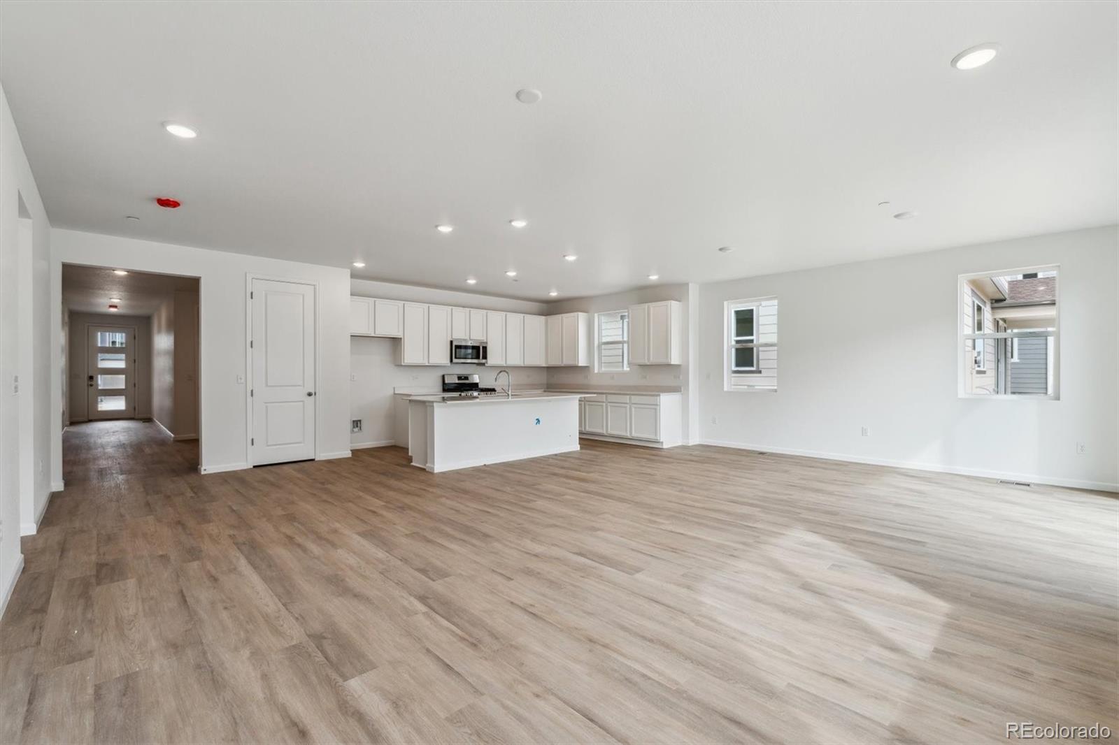 MLS Image #7 for 9072  telluride court,commerce city, Colorado