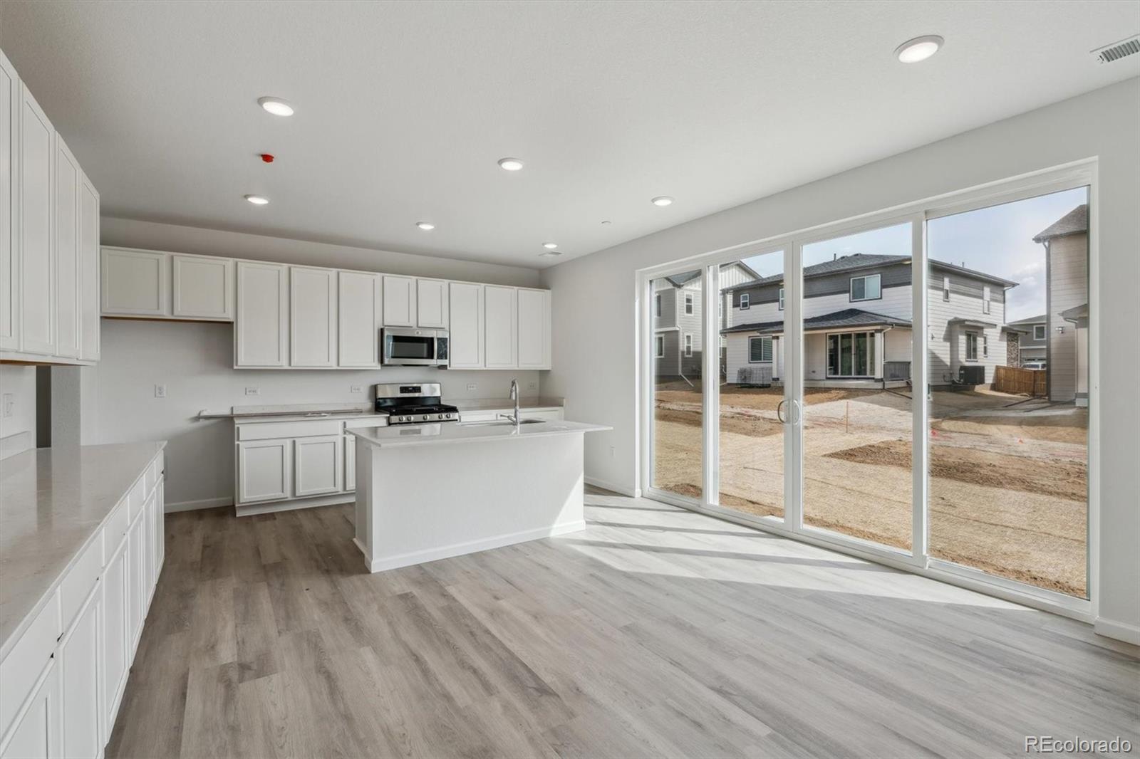 MLS Image #10 for 9062  telluride court,commerce city, Colorado