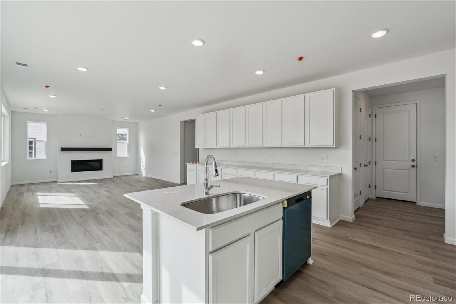 MLS Image #12 for 9062  telluride court,commerce city, Colorado