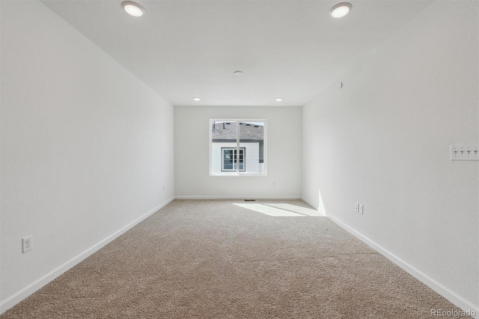 MLS Image #14 for 9062  telluride court,commerce city, Colorado