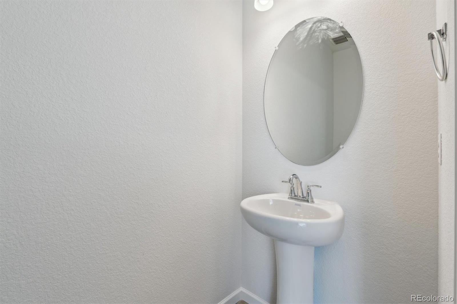 MLS Image #5 for 9062  telluride court,commerce city, Colorado