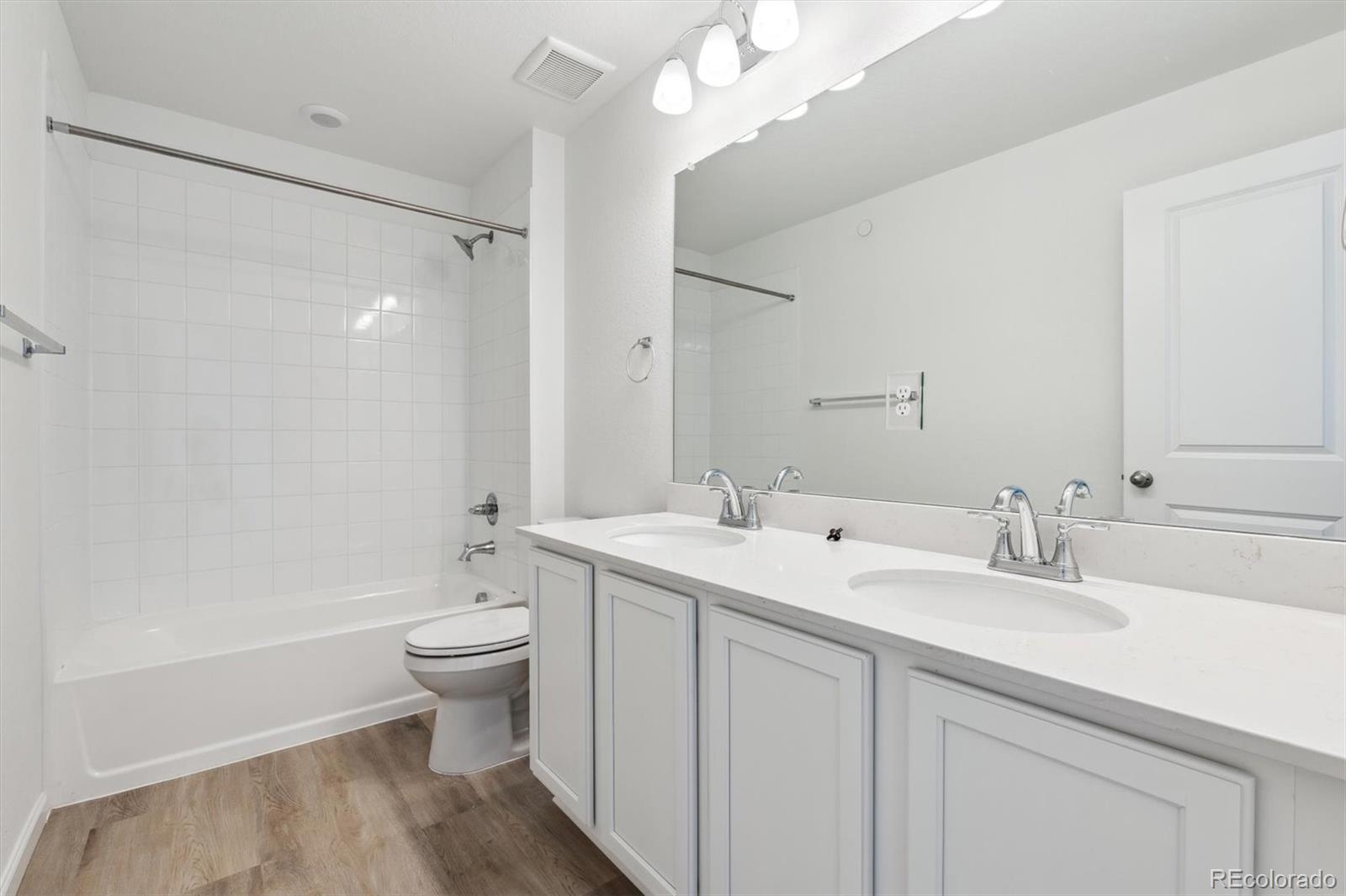MLS Image #17 for 9082  telluride court,commerce city, Colorado