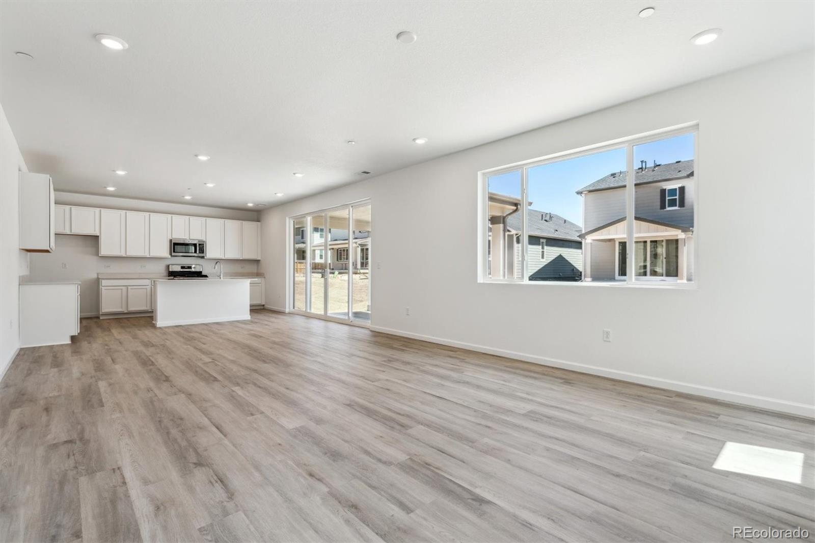 MLS Image #6 for 9082  telluride court,commerce city, Colorado