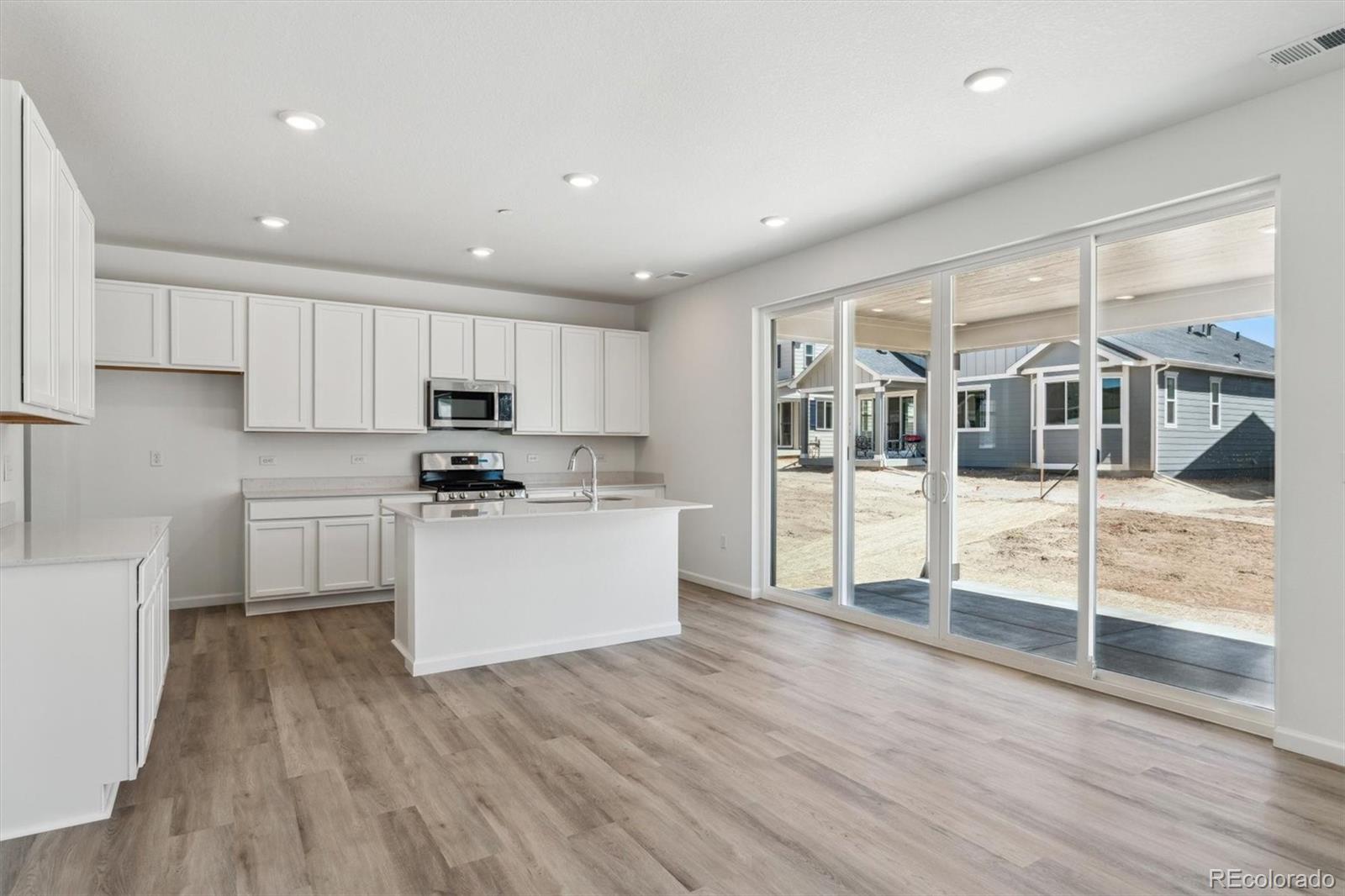 MLS Image #8 for 9082  telluride court,commerce city, Colorado