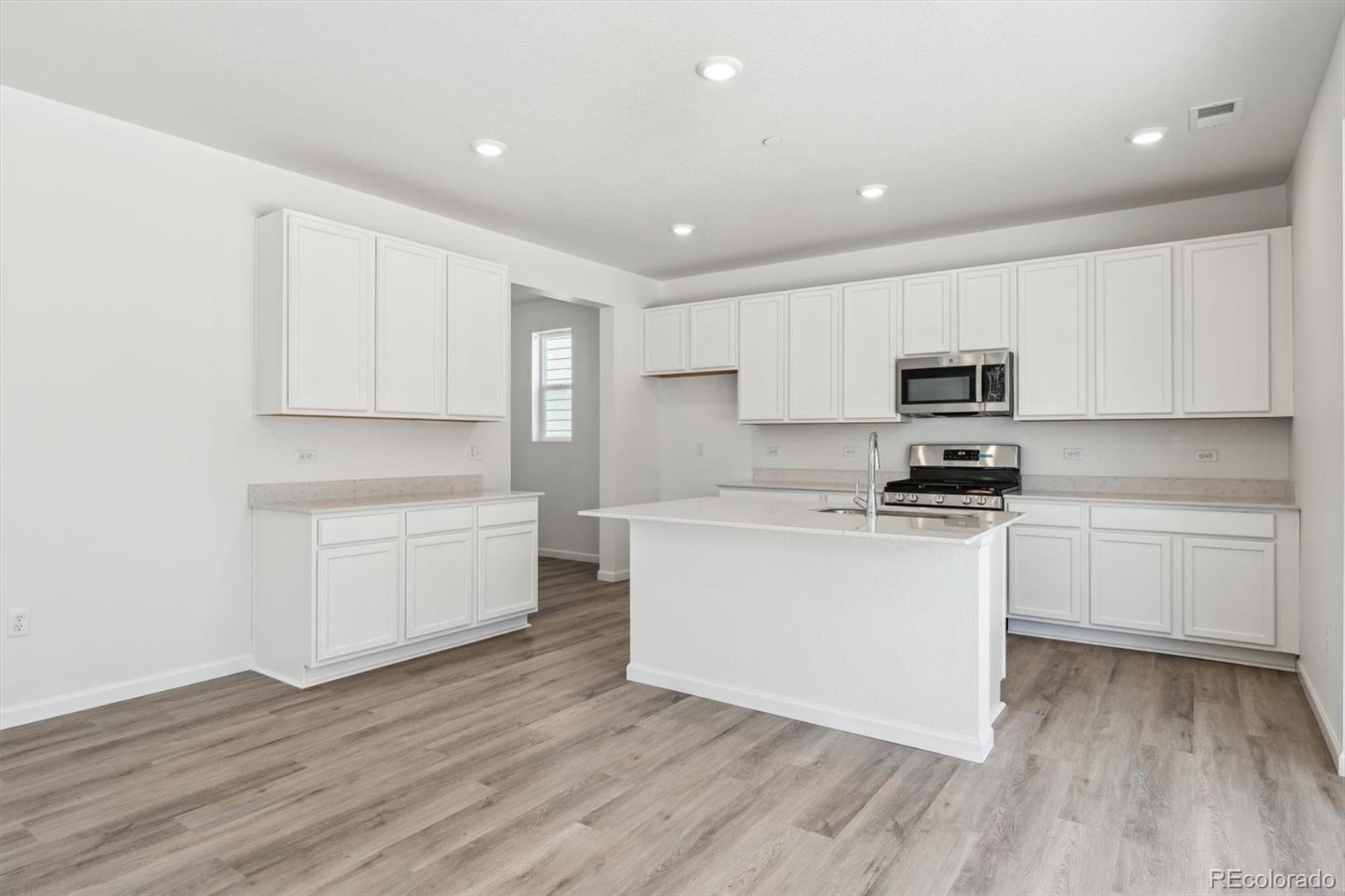 MLS Image #9 for 9082  telluride court,commerce city, Colorado