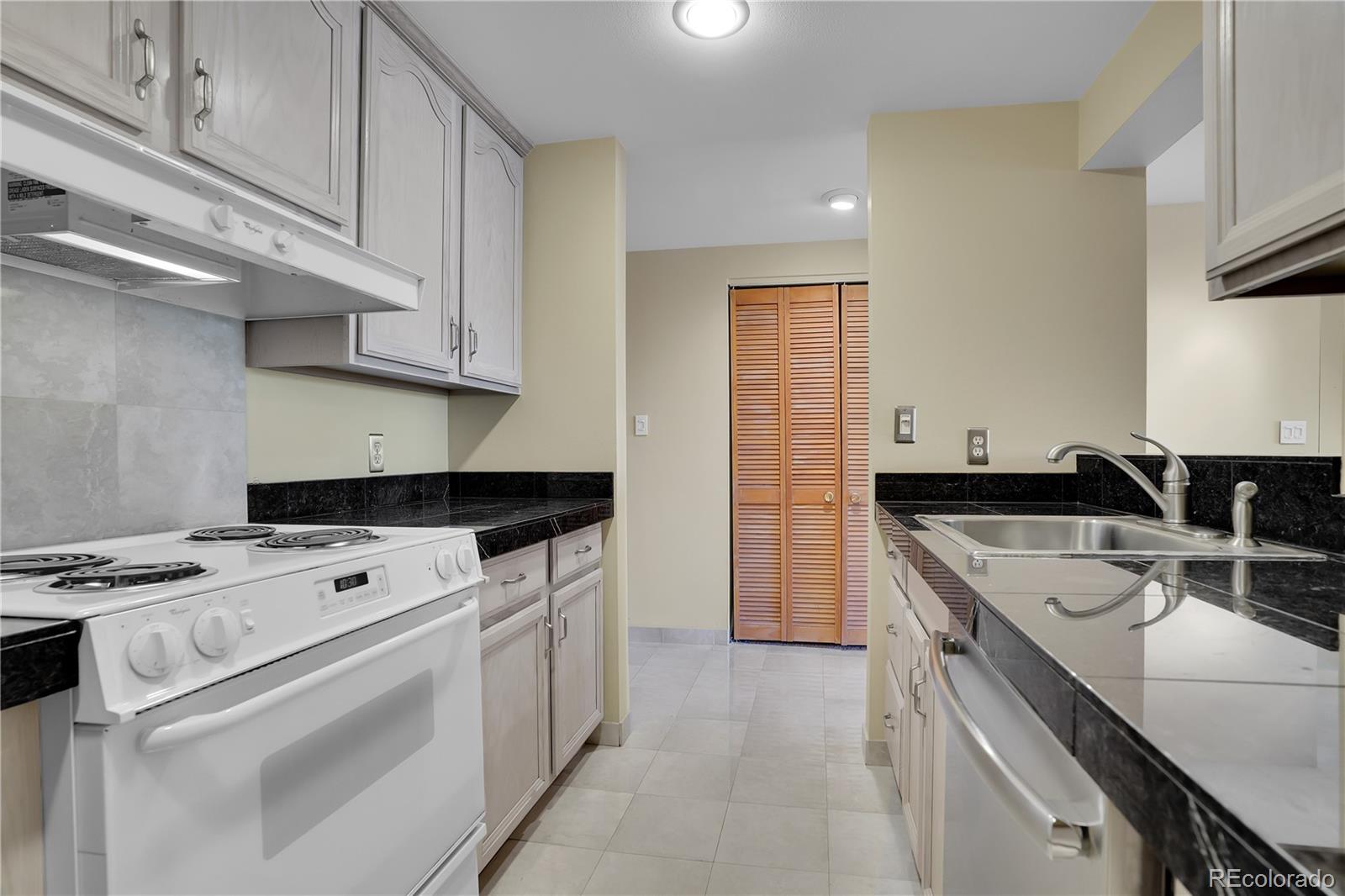MLS Image #7 for 800 n pearl street,denver, Colorado