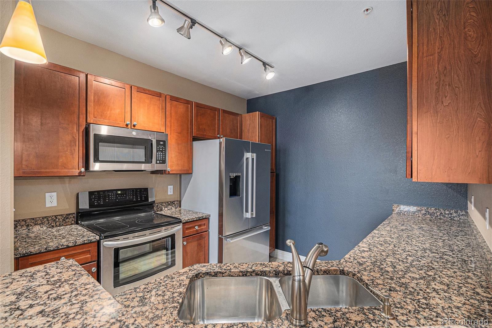 MLS Image #8 for 9039 e panorama circle,englewood, Colorado