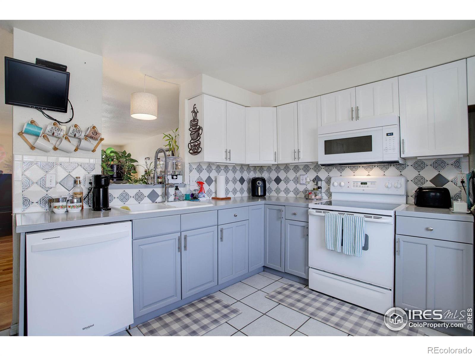 MLS Image #6 for 1420  hover street,longmont, Colorado