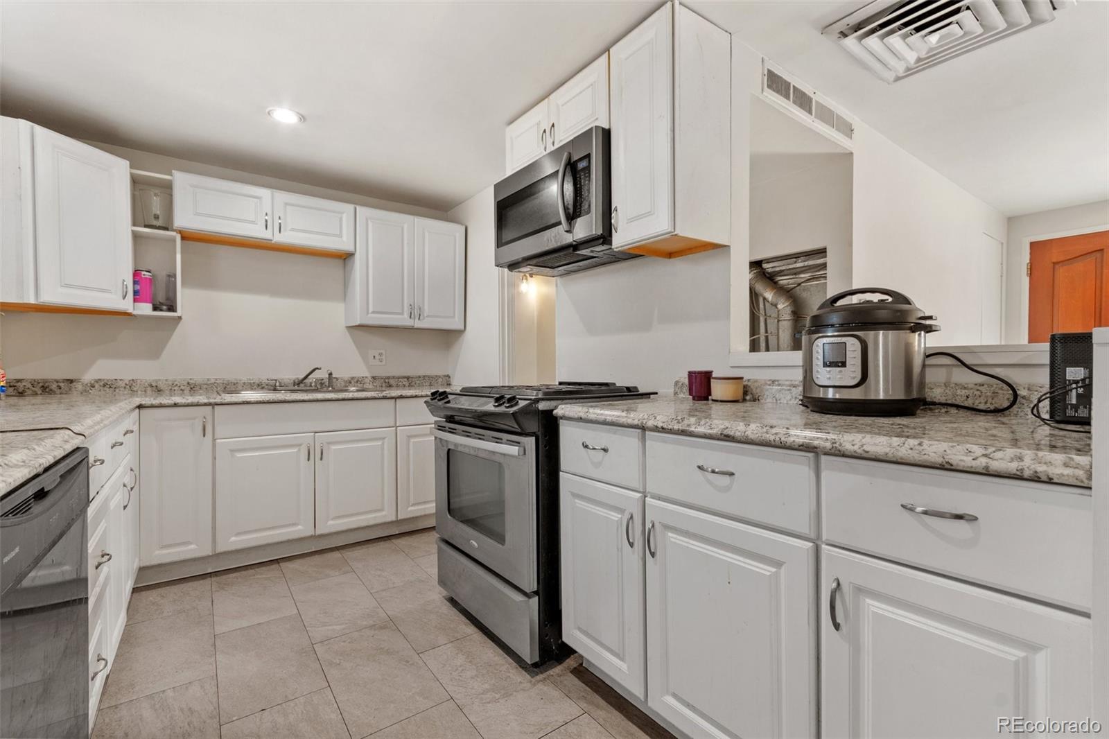 MLS Image #10 for 1599 w beekman place,denver, Colorado