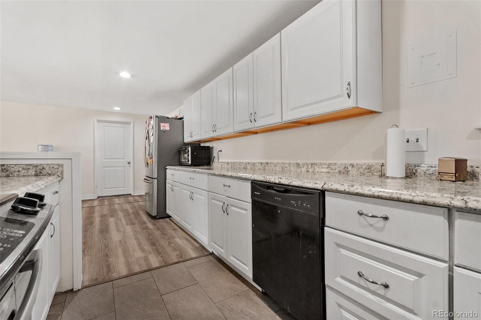 MLS Image #7 for 1599 w beekman place,denver, Colorado