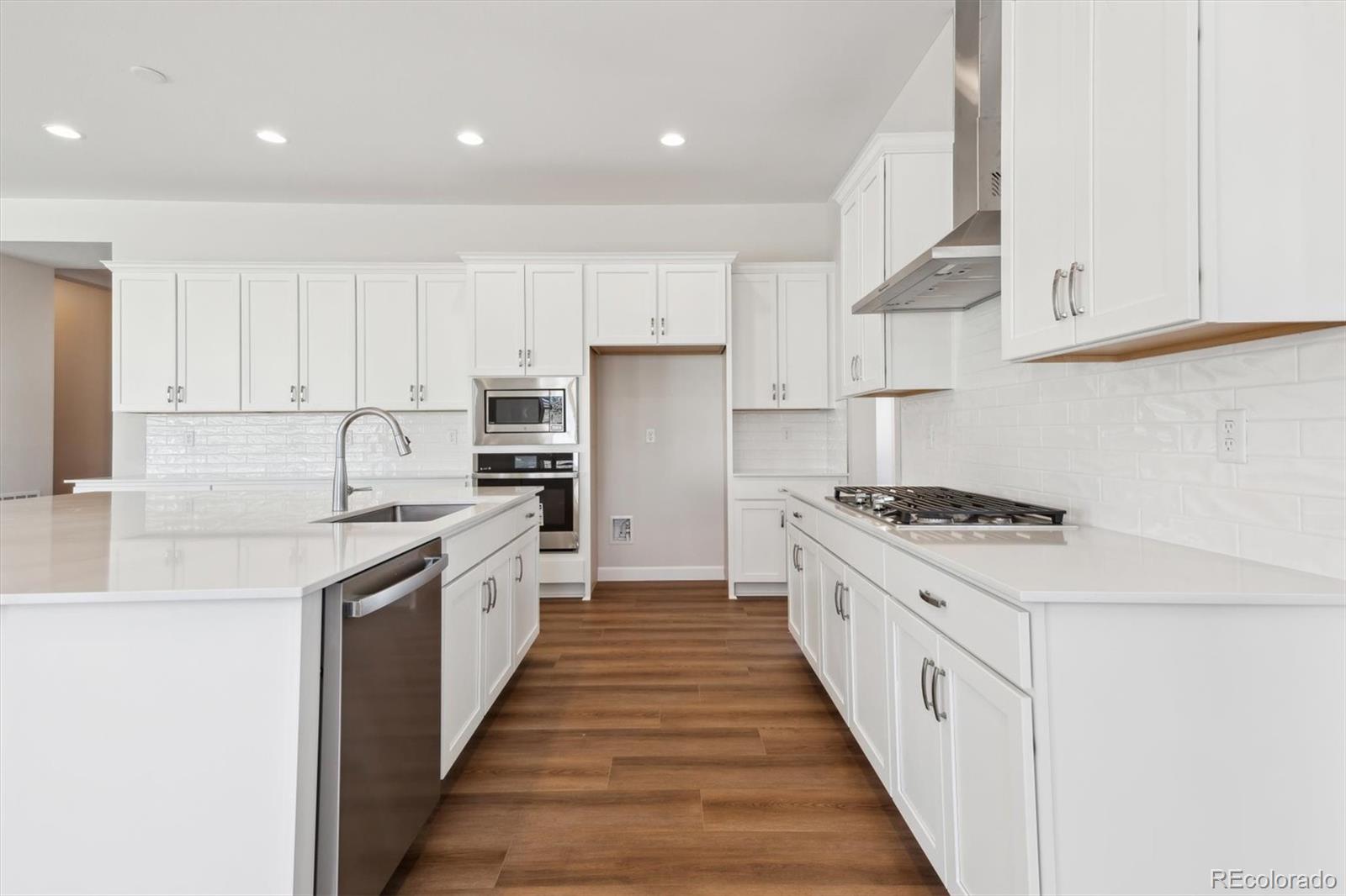MLS Image #10 for 1598  green fern point,castle rock, Colorado