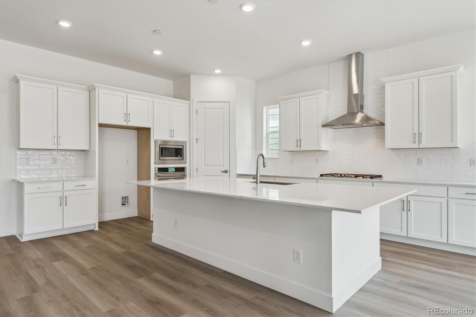 MLS Image #10 for 8607  yellowcress street,littleton, Colorado