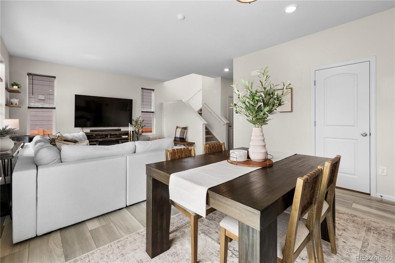 MLS Image #10 for 27674 e 7th drive,aurora, Colorado