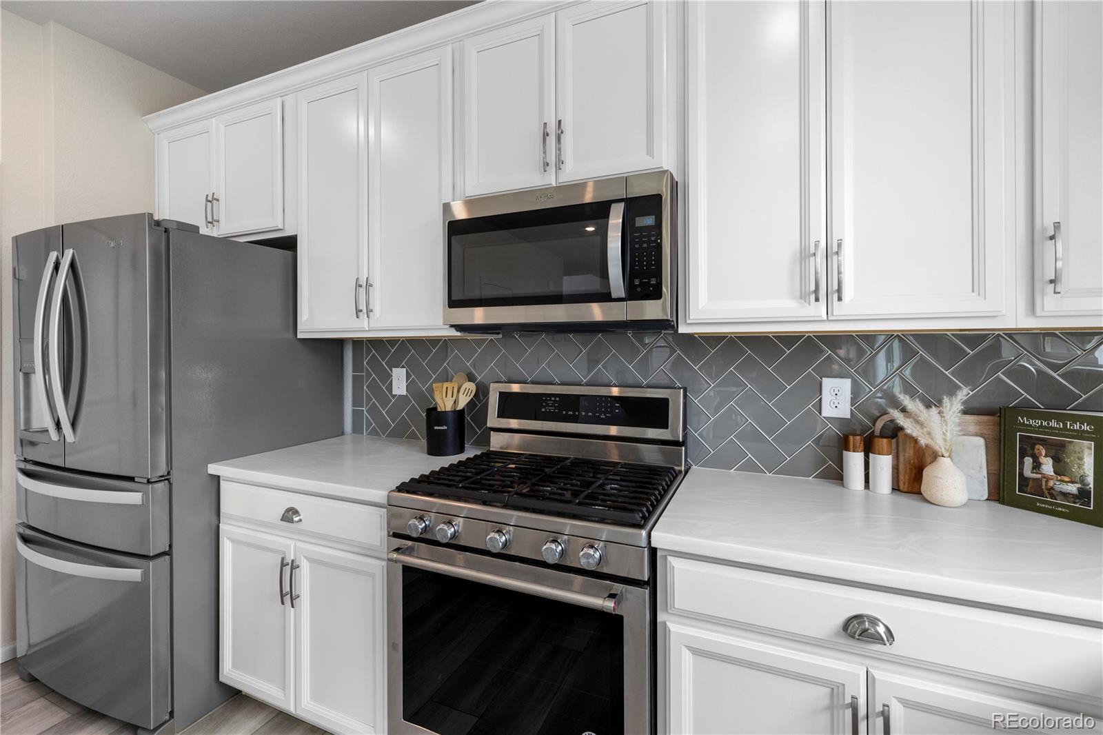 MLS Image #13 for 27674 e 7th drive,aurora, Colorado