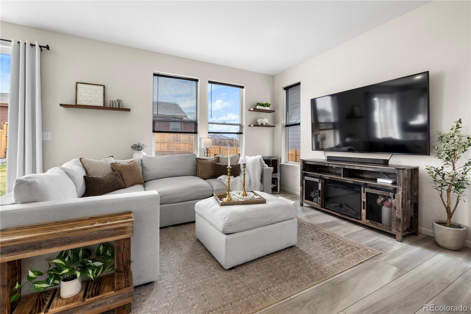 MLS Image #5 for 27674 e 7th drive,aurora, Colorado