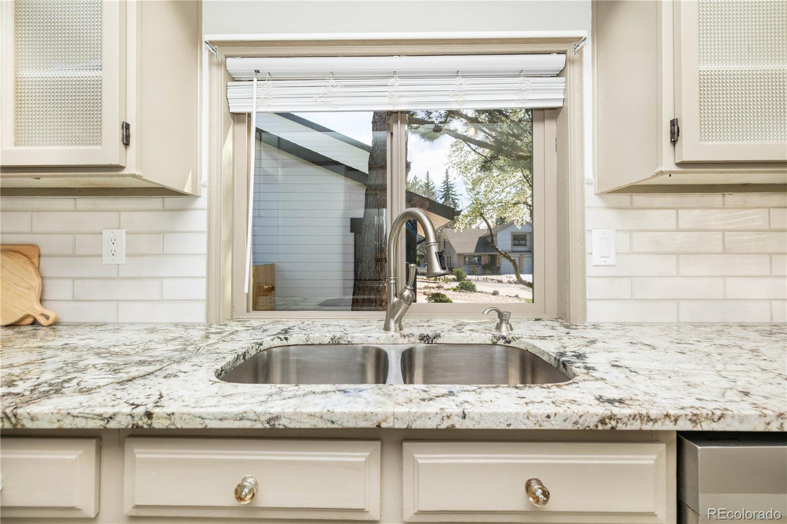 MLS Image #8 for 8042  field court,arvada, Colorado