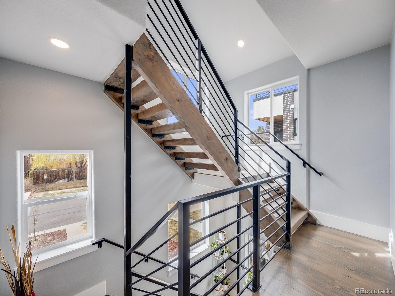 MLS Image #17 for 3948  wyandot street,denver, Colorado