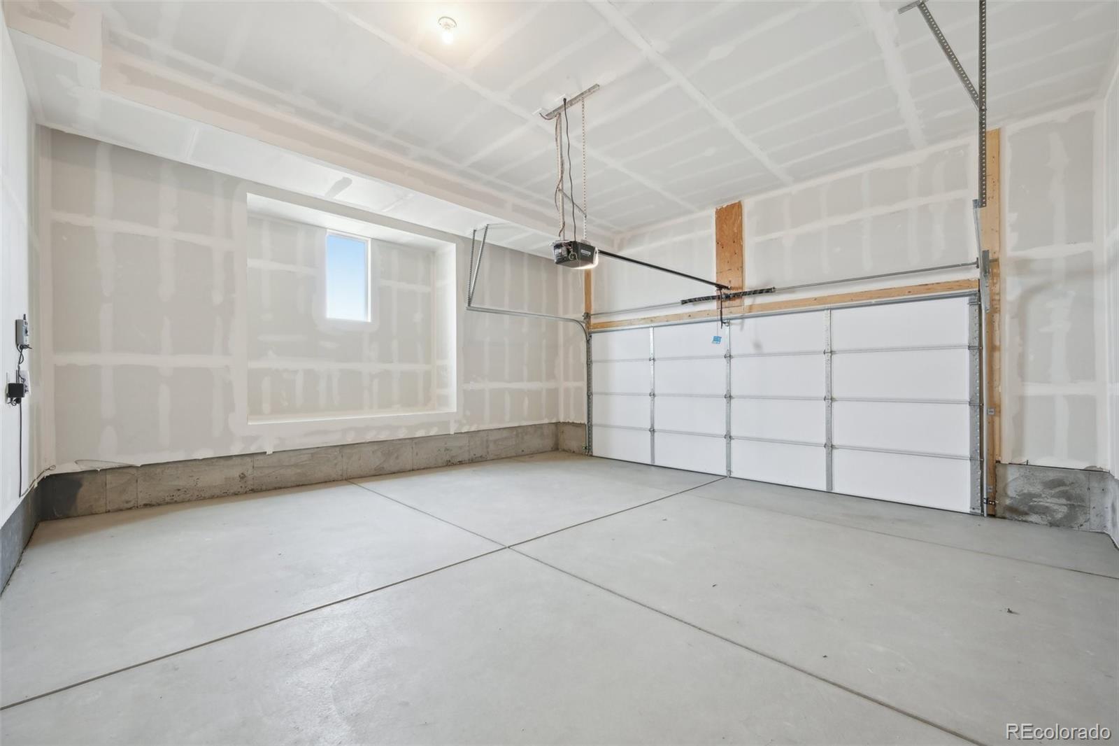 MLS Image #13 for 21091 e 63rd drive,aurora, Colorado