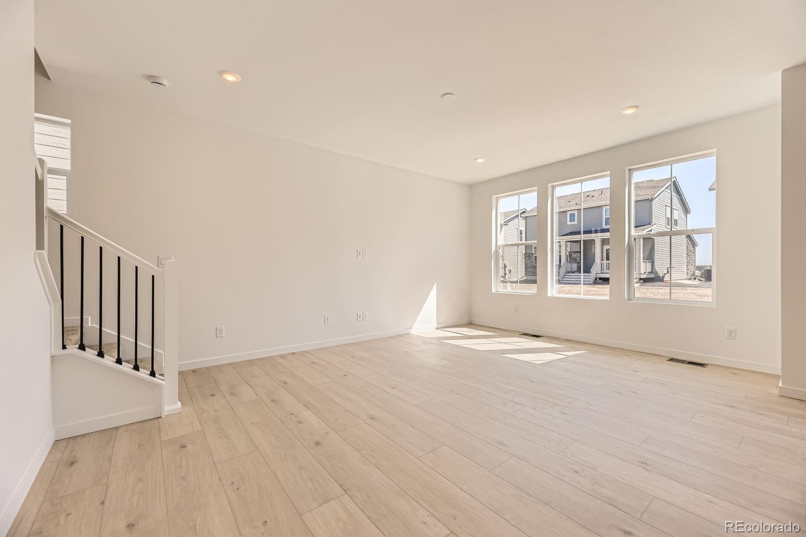 CMA Image for 718 N Clubview Street,Watkins, Colorado