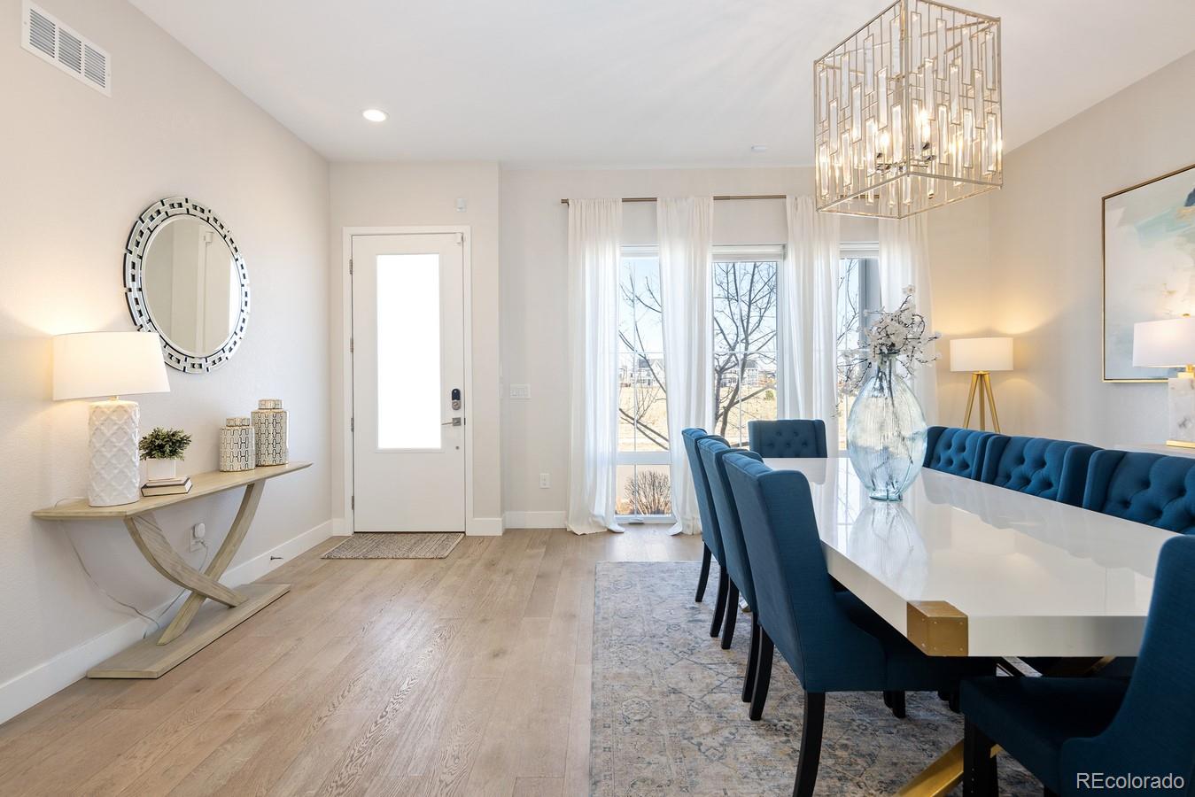 MLS Image #3 for 6123  chester way,denver, Colorado
