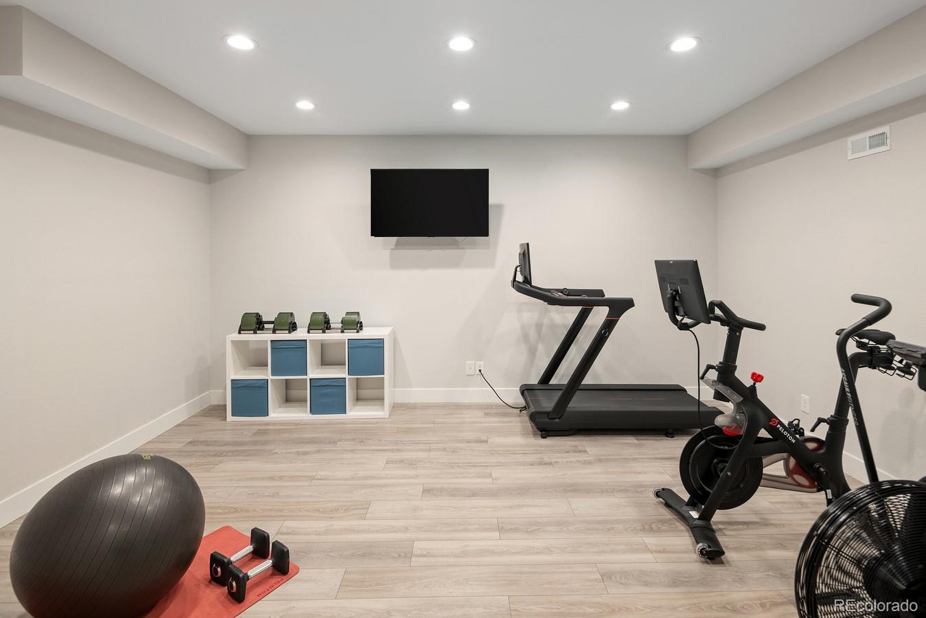 MLS Image #39 for 6123  chester way,denver, Colorado