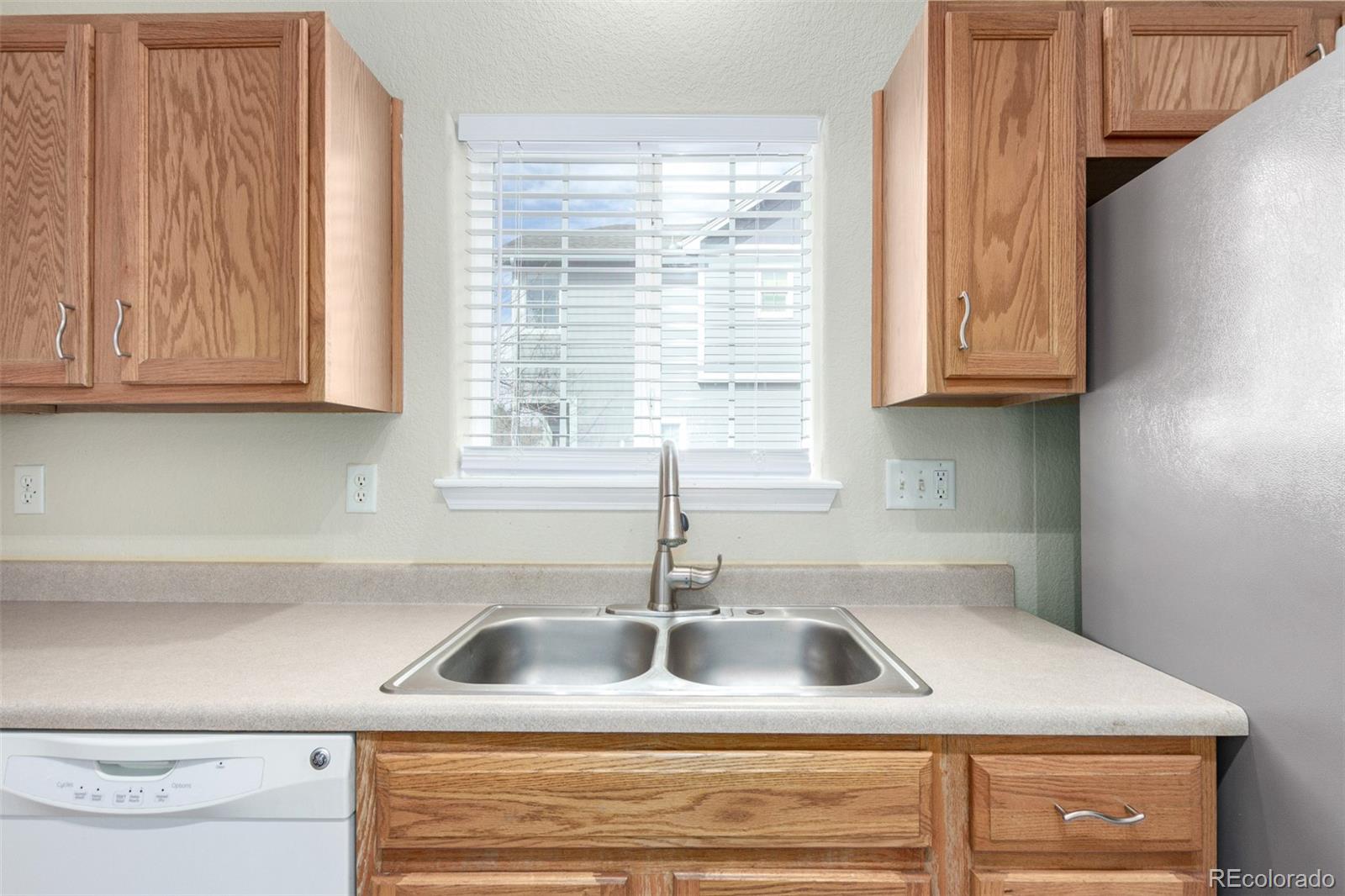 MLS Image #10 for 19240 e carolina drive,aurora, Colorado