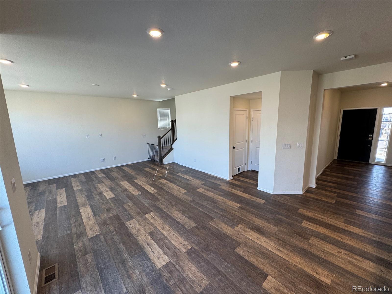 MLS Image #10 for 914  peach leaf lane,elizabeth, Colorado