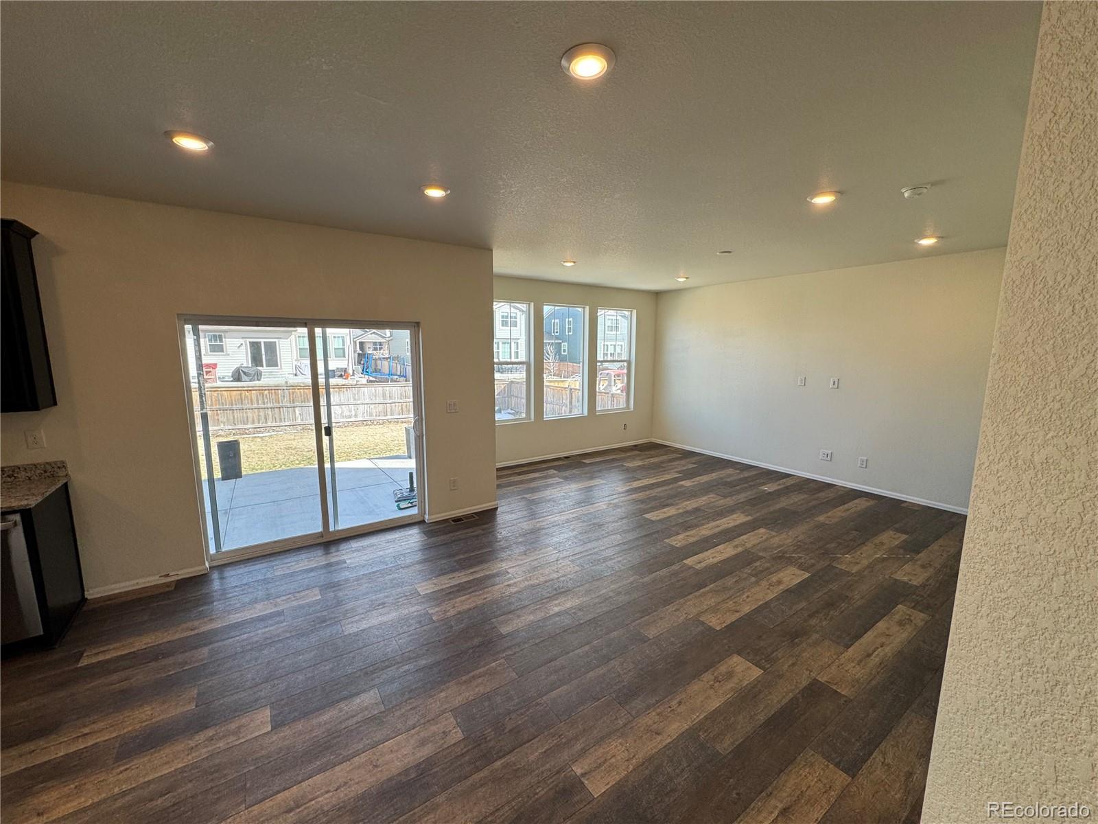 MLS Image #11 for 914  peach leaf lane,elizabeth, Colorado