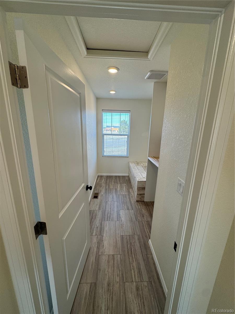 MLS Image #13 for 914  peach leaf lane,elizabeth, Colorado