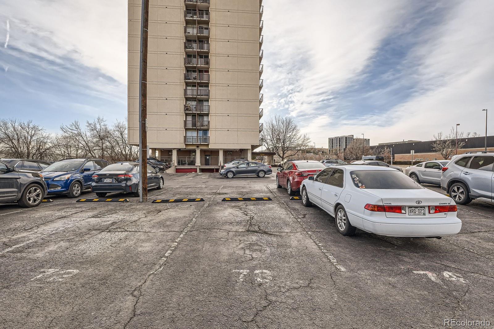 MLS Image #11 for 2225  buchtel boulevard 1003,denver, Colorado