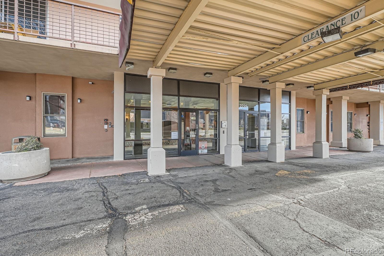 MLS Image #12 for 2225  buchtel boulevard 1003,denver, Colorado