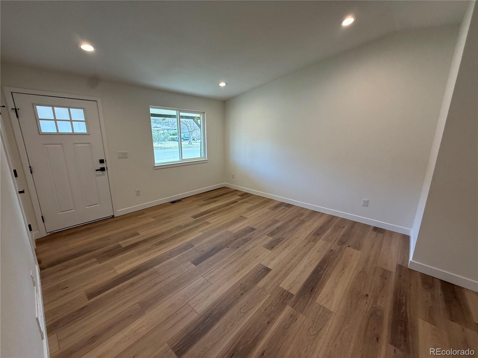 MLS Image #8 for 5535  clear creek drive,denver, Colorado