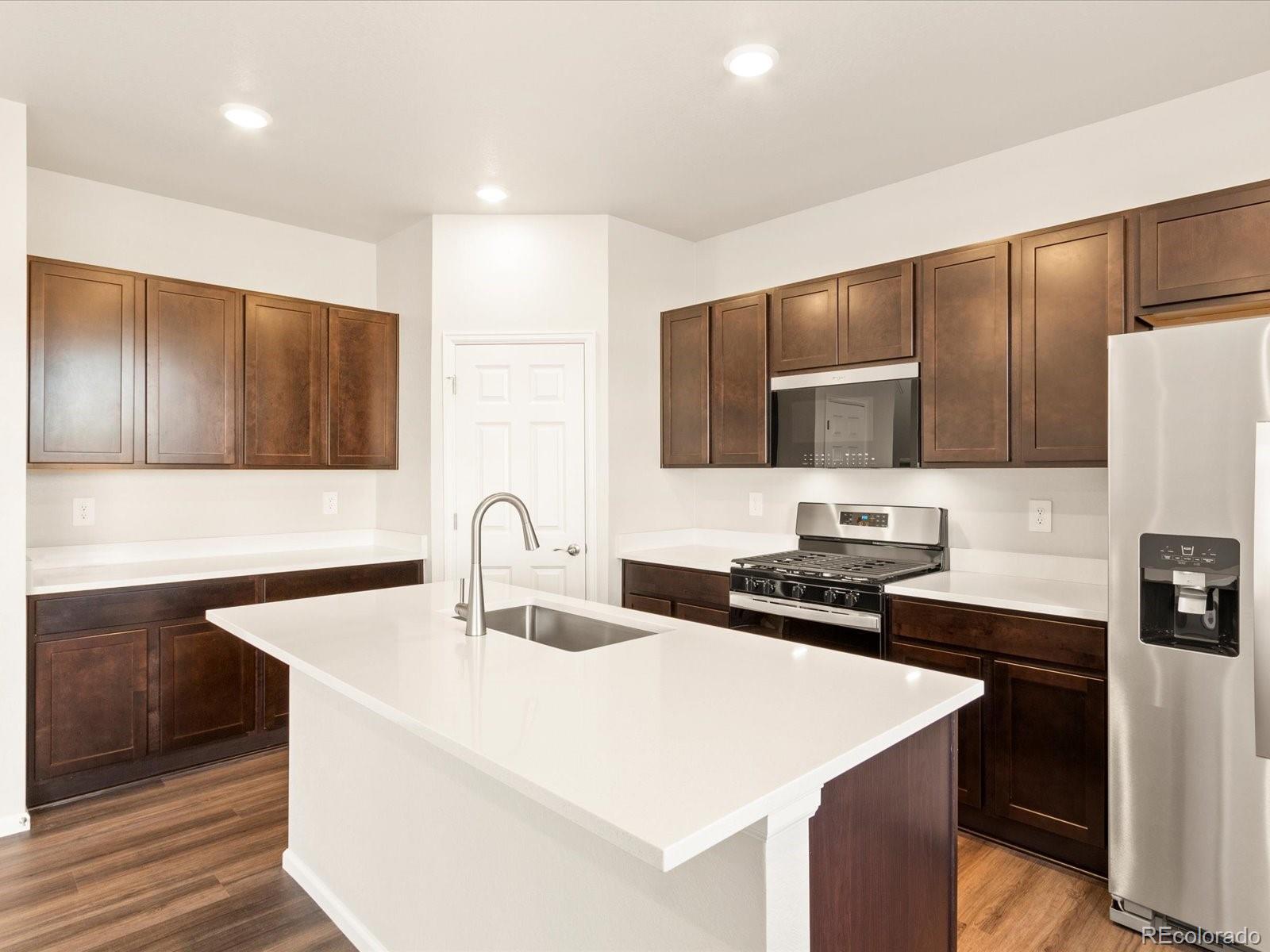 MLS Image #14 for 1039  odessa lake road,severance, Colorado