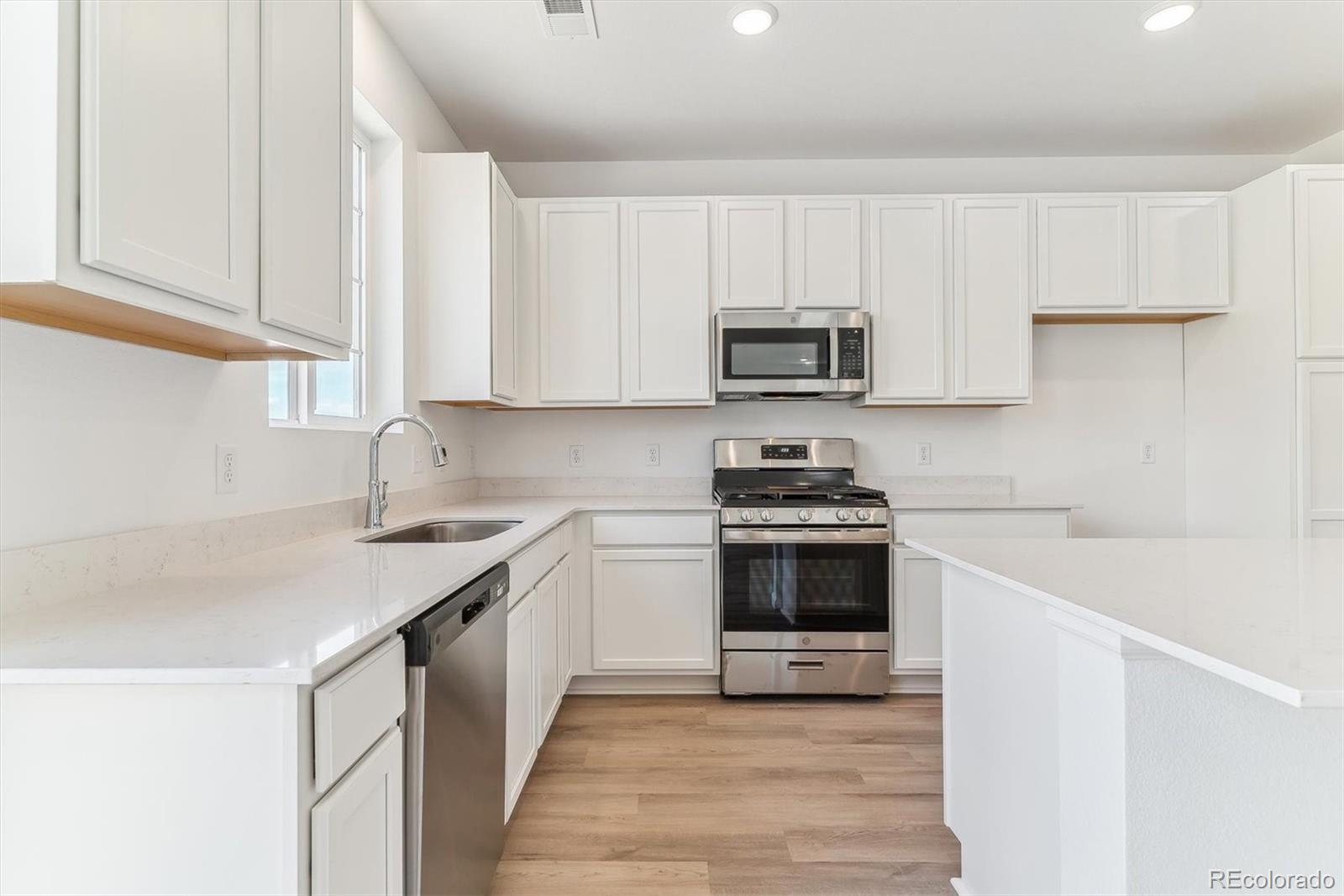 MLS Image #4 for 449 s salida street,aurora, Colorado