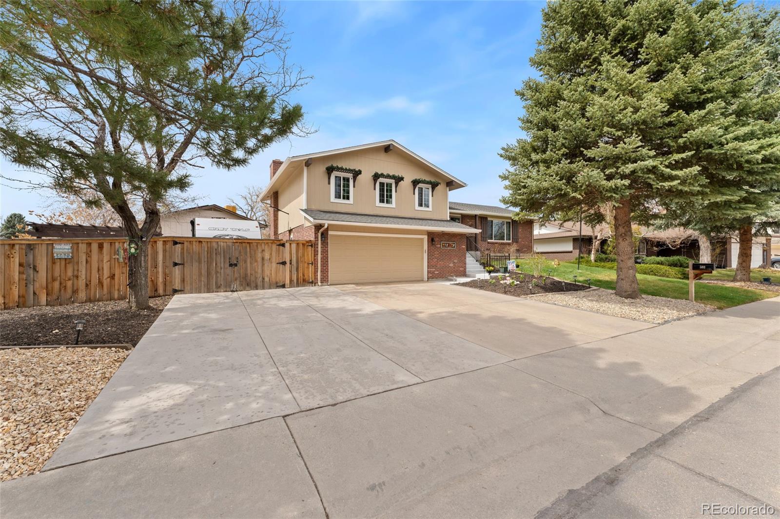 CMA Image for 593 S Everett Court,Lakewood, Colorado