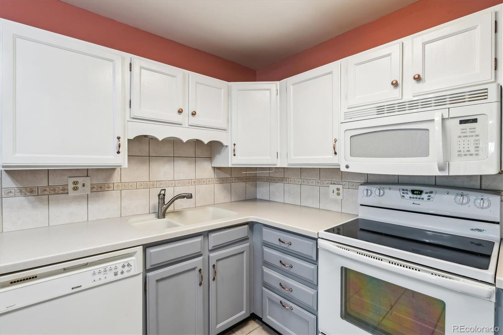 MLS Image #11 for 3022 s wheeling way 407,aurora, Colorado