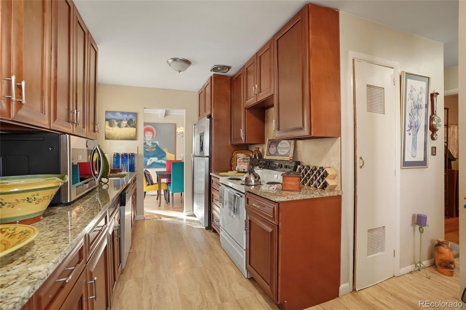 MLS Image #4 for 3311 s dahlia street,denver, Colorado