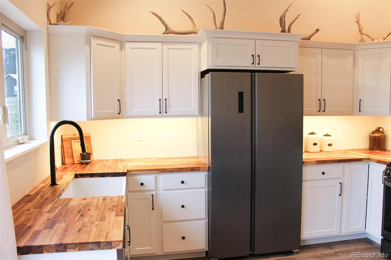 MLS Image #9 for 110  triple j court,coaldale, Colorado