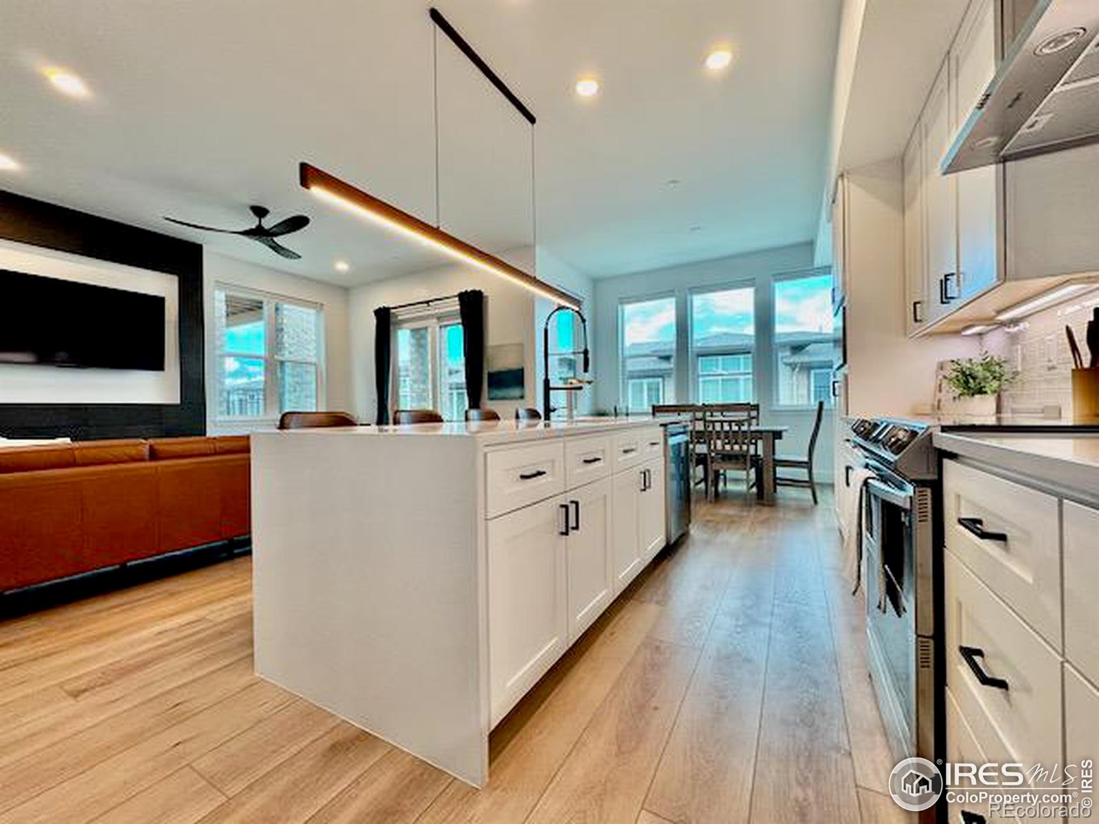 MLS Image #1 for 561  canary lane,superior, Colorado